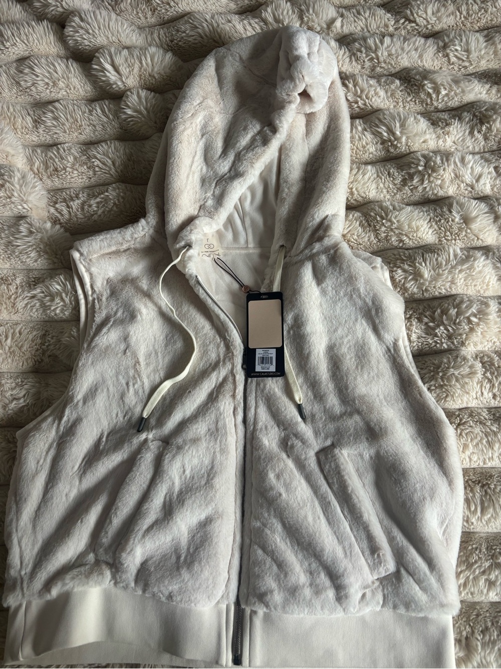 CALIA by Carrie Underwood Cream Faux Fur Hooded Vest